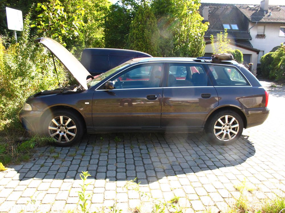 Audi A4 Avant - 2