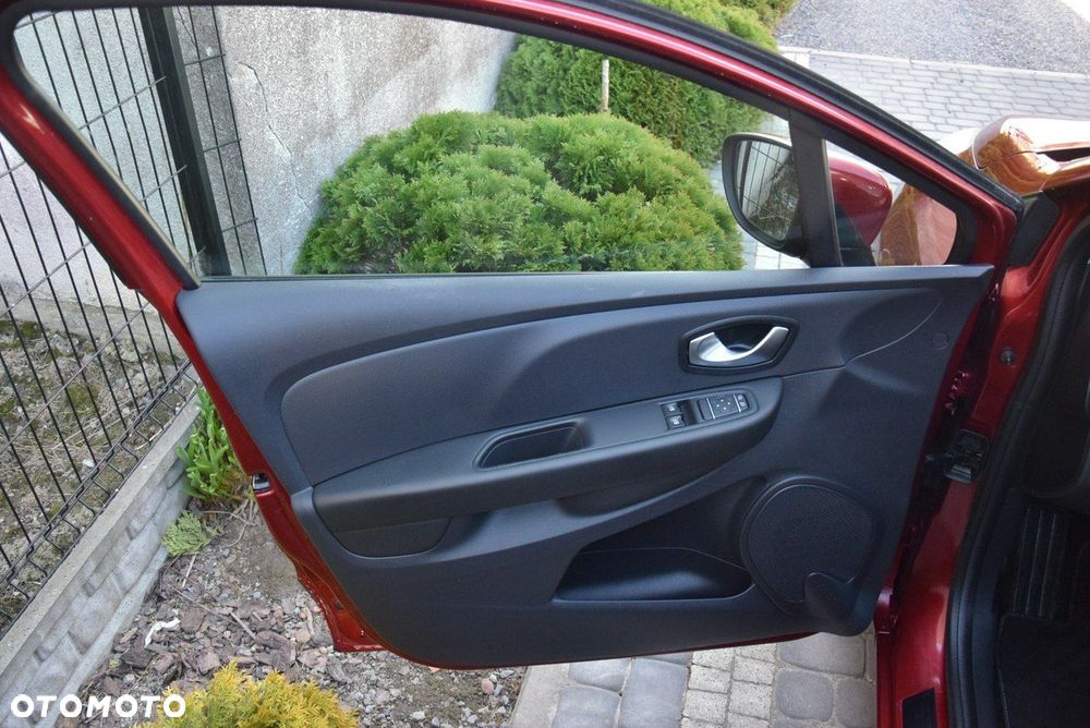 Renault Clio (Energy) TCe 75 Start & Stop LIMITED - 25