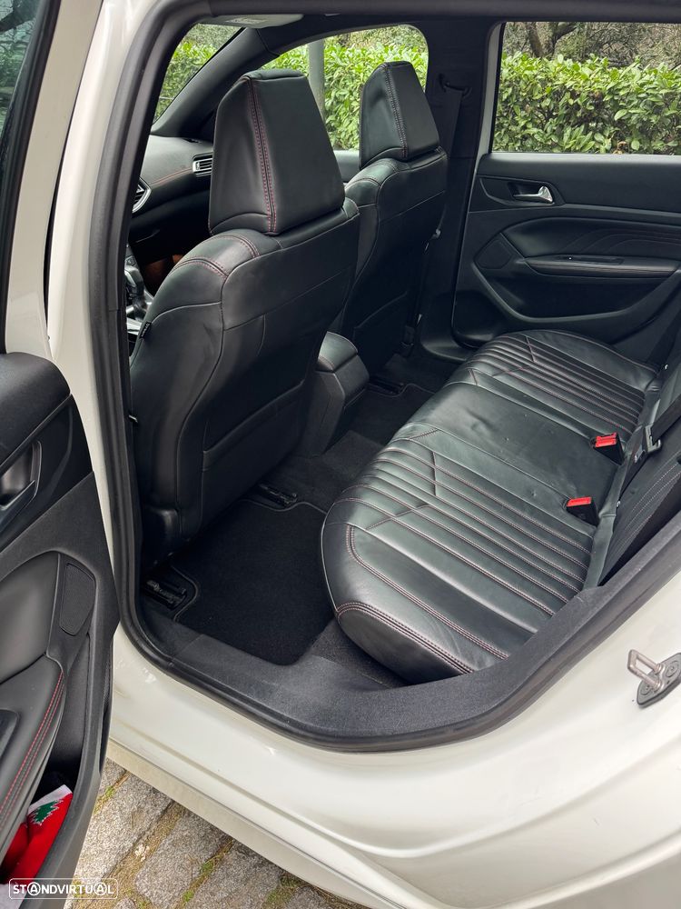Peugeot 308 SW - 13