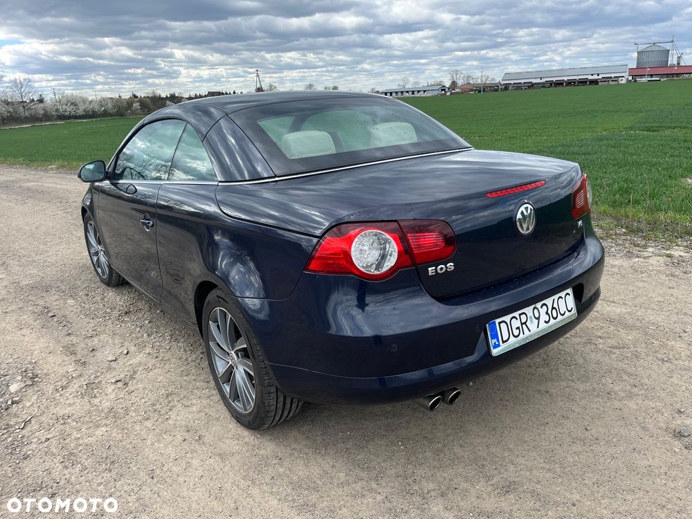 Volkswagen Eos 3.2 V6 DSG Individual - 4