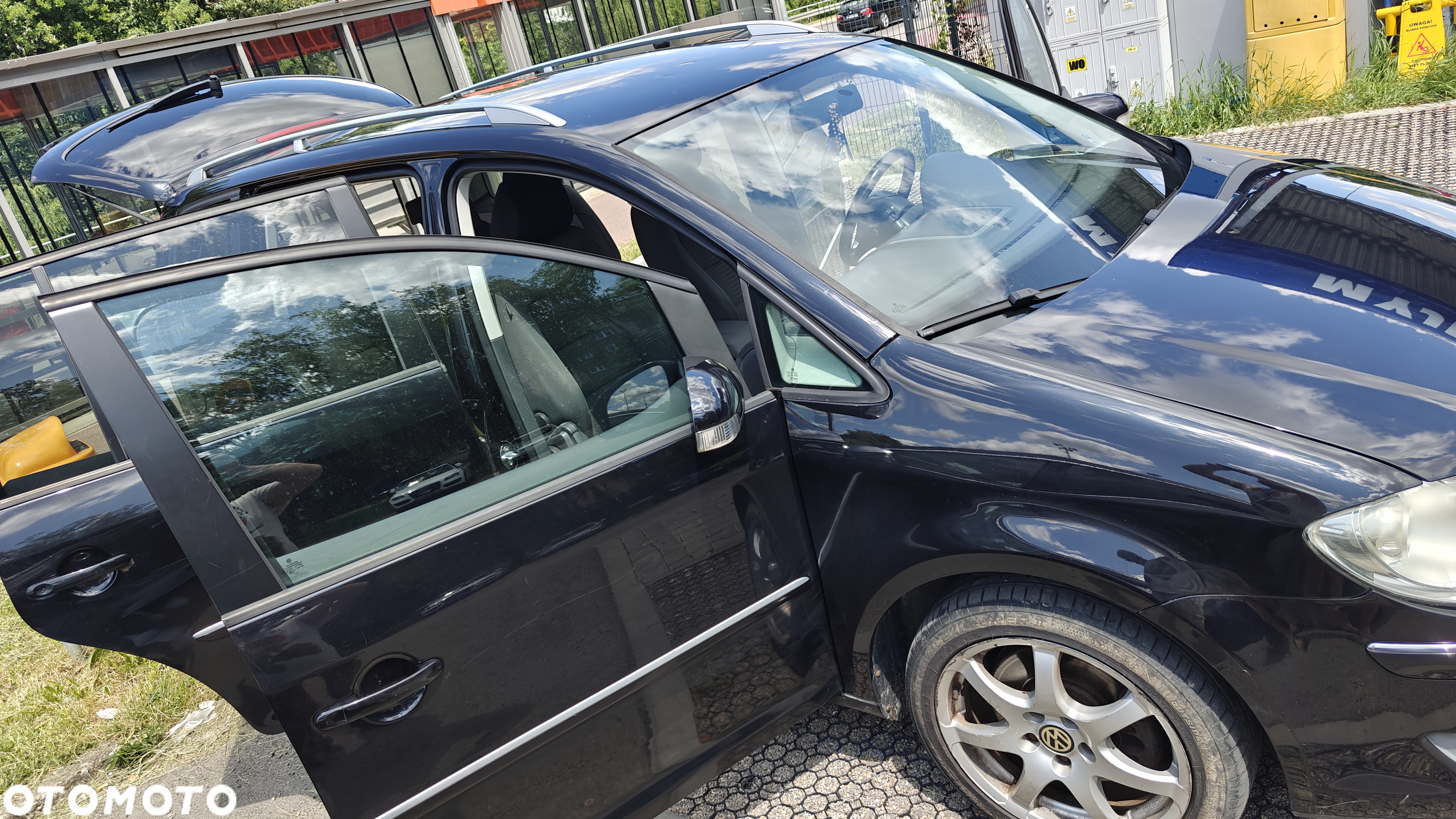 Volkswagen Touran 2.0 TDI DPF Cross DSG - 15
