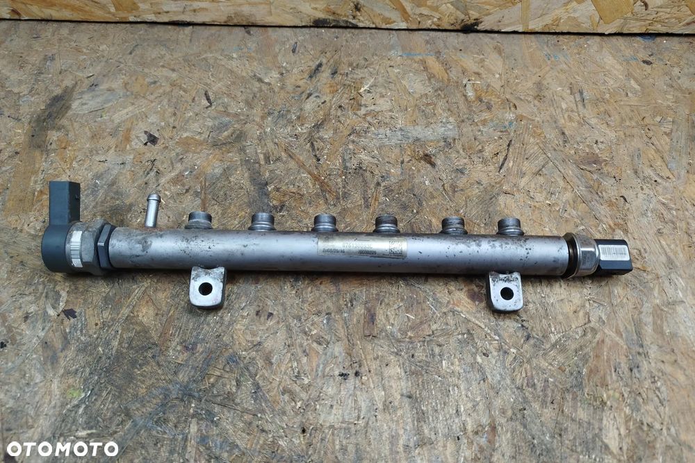 Volkswagen Crafter 2.5 TDI listwa wtryskowa + czujnik ciśnienia 076130093C / 0706906051 / + regulator ciśnienia 0281002991