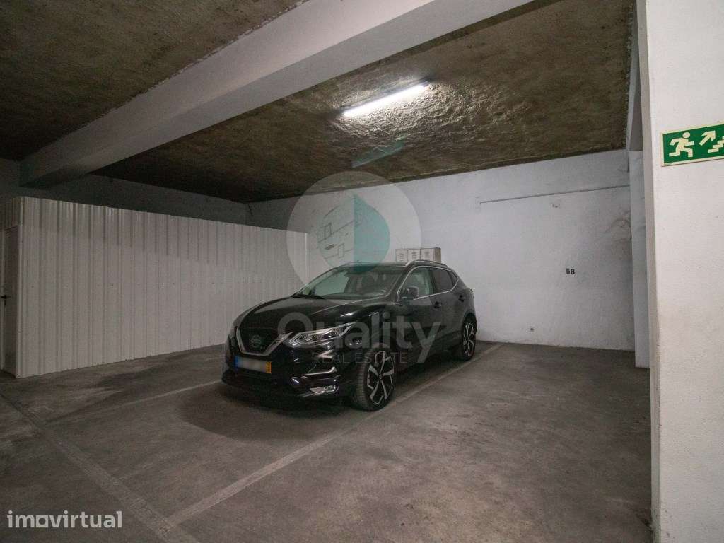 Lugar de Parqueamento no Centro do Barreiro - Grande imagem: 3/28