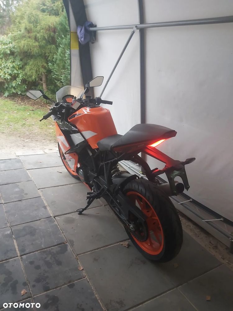KTM RC 125 - 21