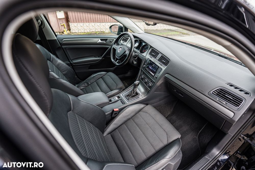 Volkswagen Golf 1.6 TDI BlueMotion Technology DSG Lounge - 26