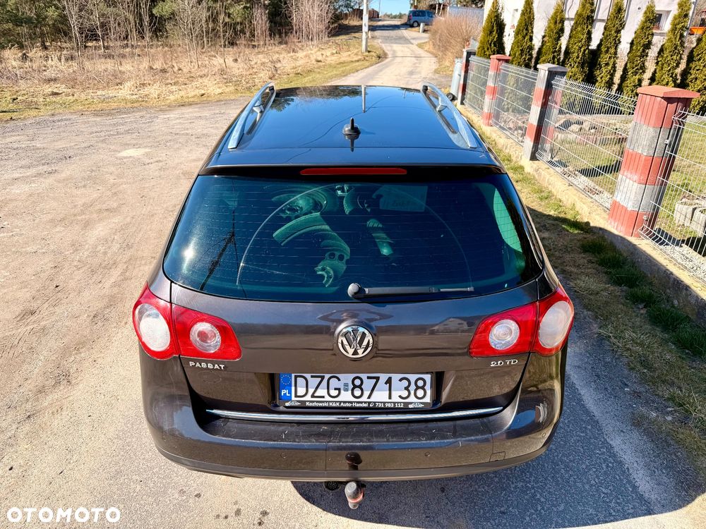 Volkswagen Passat 2.0 TDI Comfortline - 7