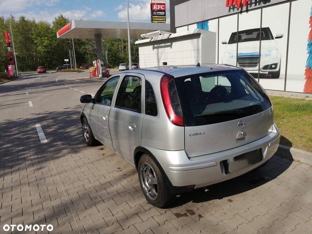 Opel Corsa 1.2 16V Easytronic Cosmo - 5