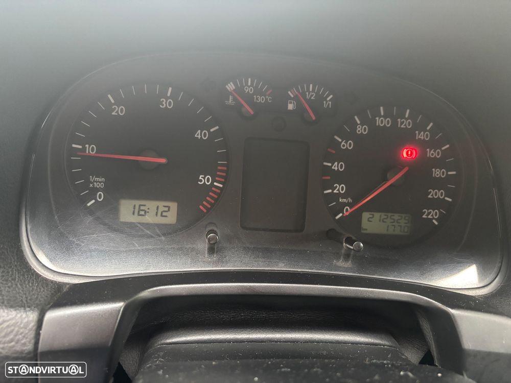 VW Golf 1.9 TDi Highline - 5