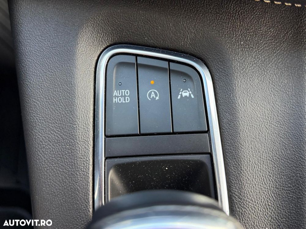 Cadillac Escalade 6.2 V8 AWD AT Platinum - 35