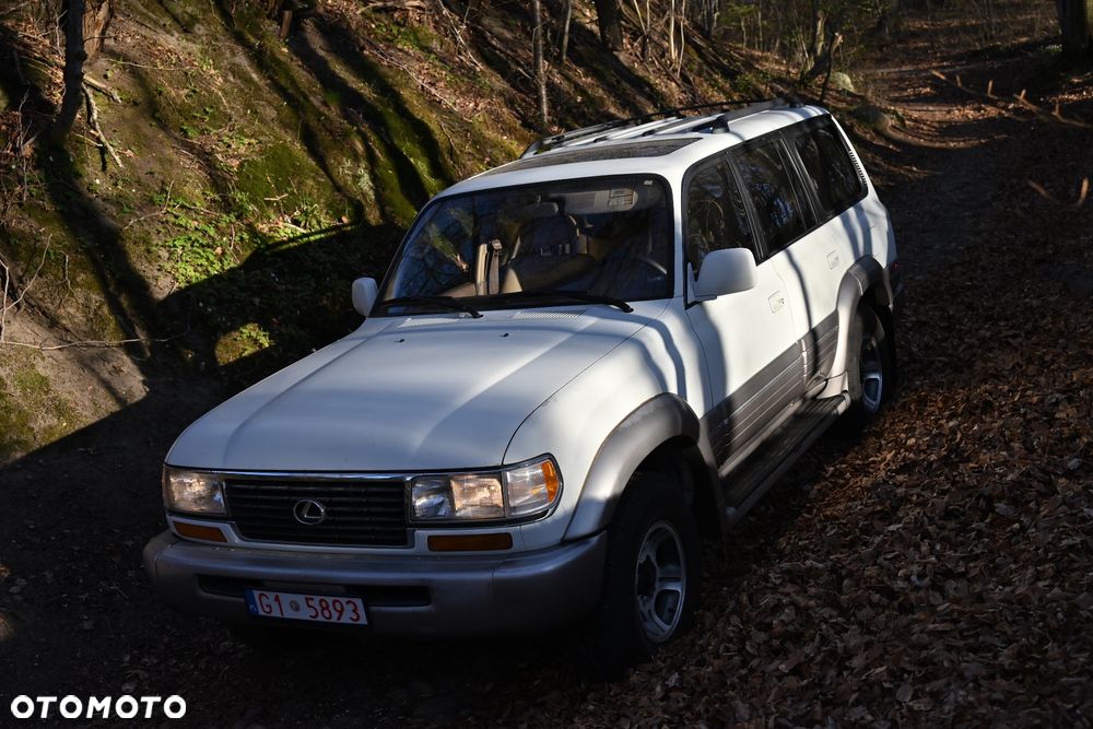 Lexus LX - 7