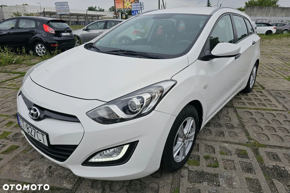 Hyundai i30 1.4 Intro Edition - 1