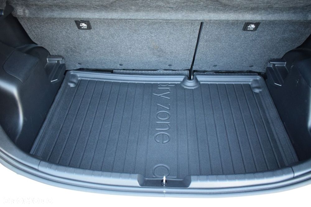 Toyota Yaris - 27