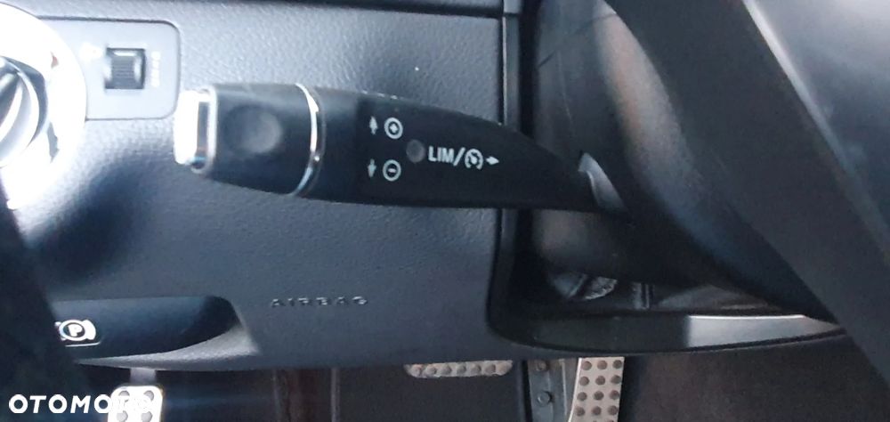 Mercedes-Benz Klasa C 180 Kompressor Automatik BlueEFFICIENCY Avantgarde - 25