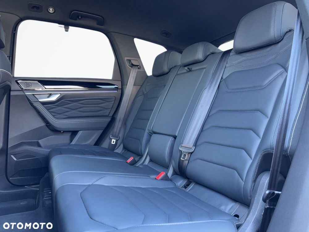 Volkswagen Touareg - 16