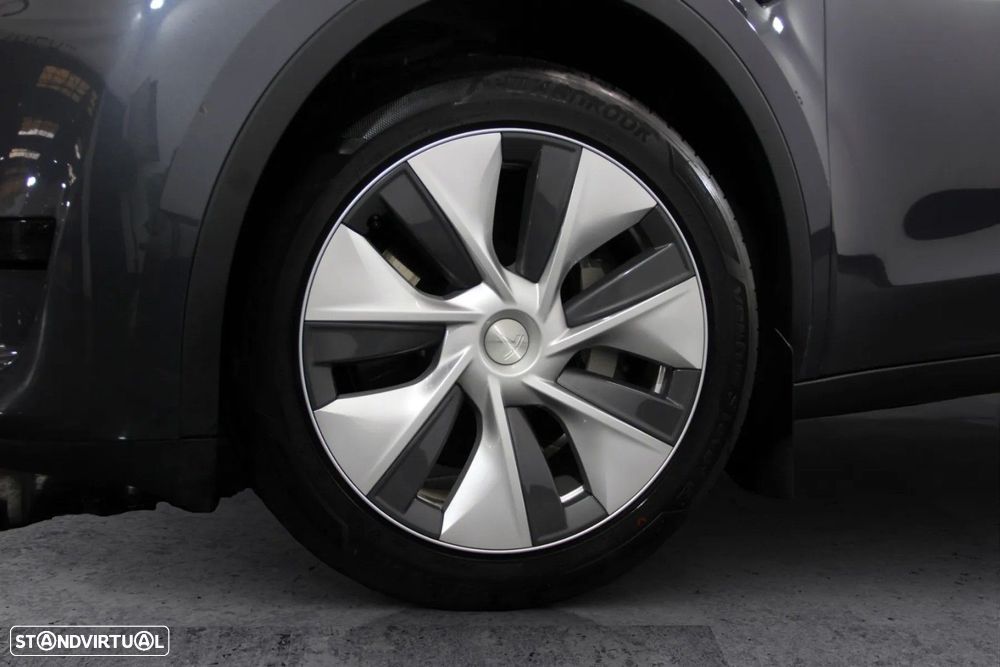 Tesla Model Y Standard - 15