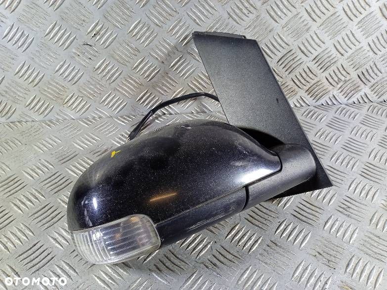 LUSTERKO PRAWE VOLKSWAGEN TOURAN - 2