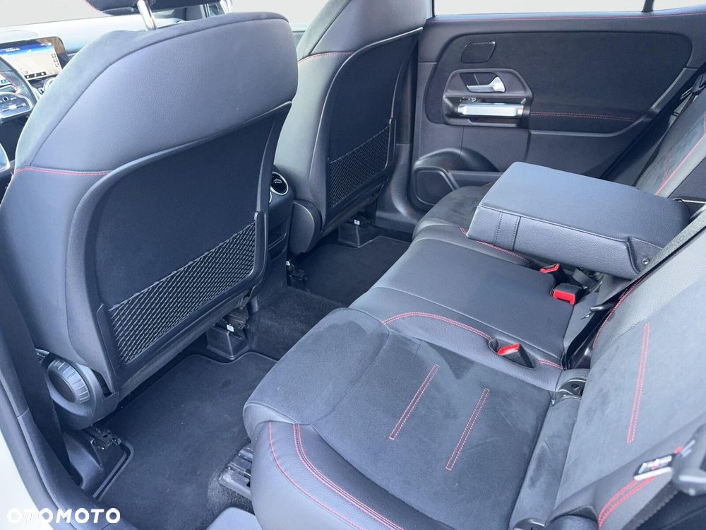 Mercedes-Benz GLB 200 d AMG Line 8G-DCT - 21