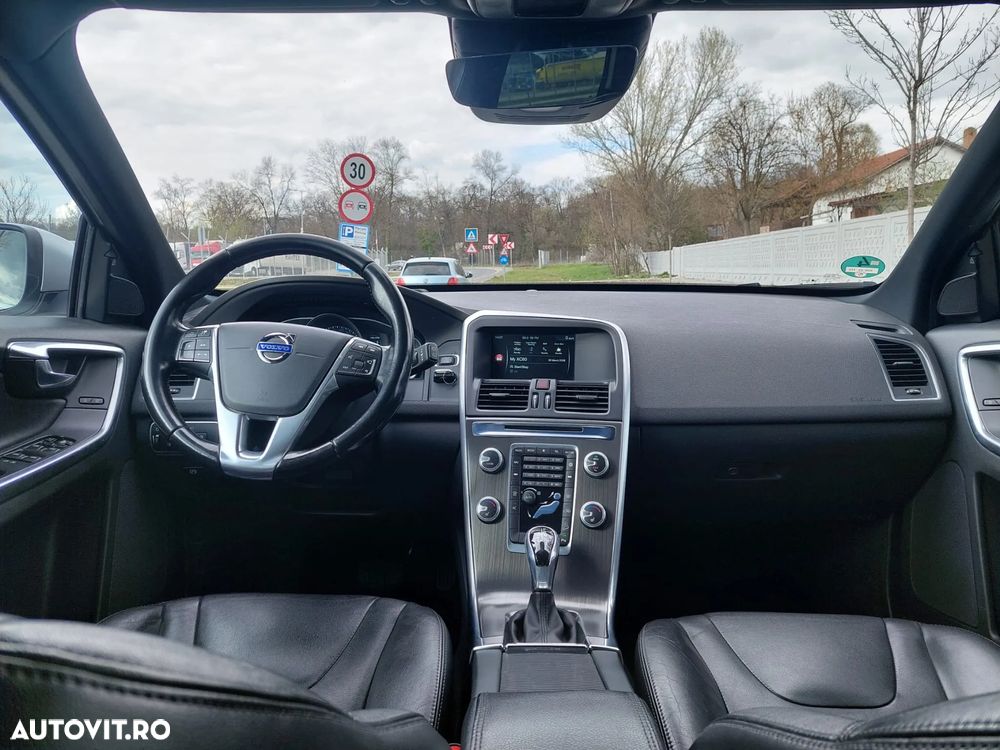 Volvo XC 60 D5AWD Momentum - 7