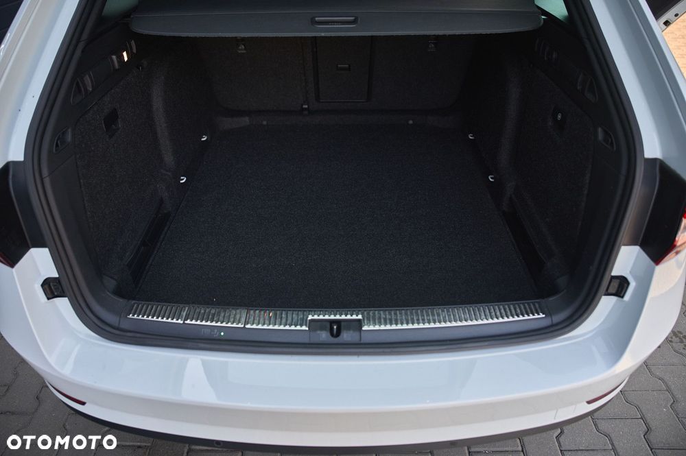 Skoda Superb 2.0 TDI 4x4 DSG Sportline - 22