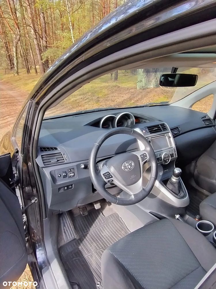 Toyota Verso 1.8 Prestige EU5 - 9