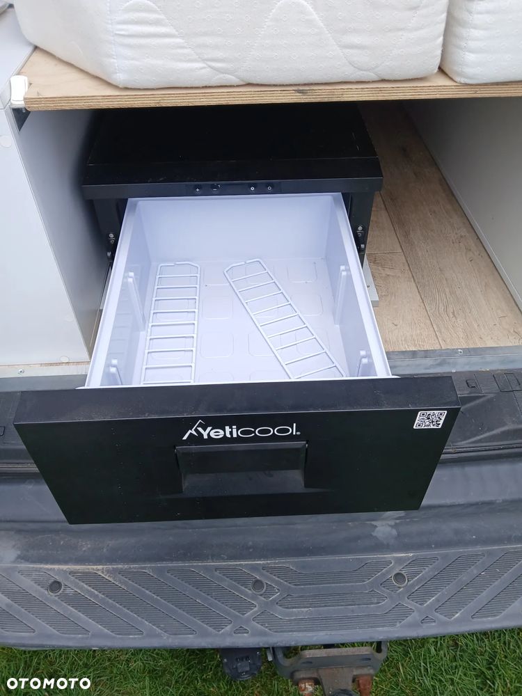 Mercedes-Benz Sprinter - 21