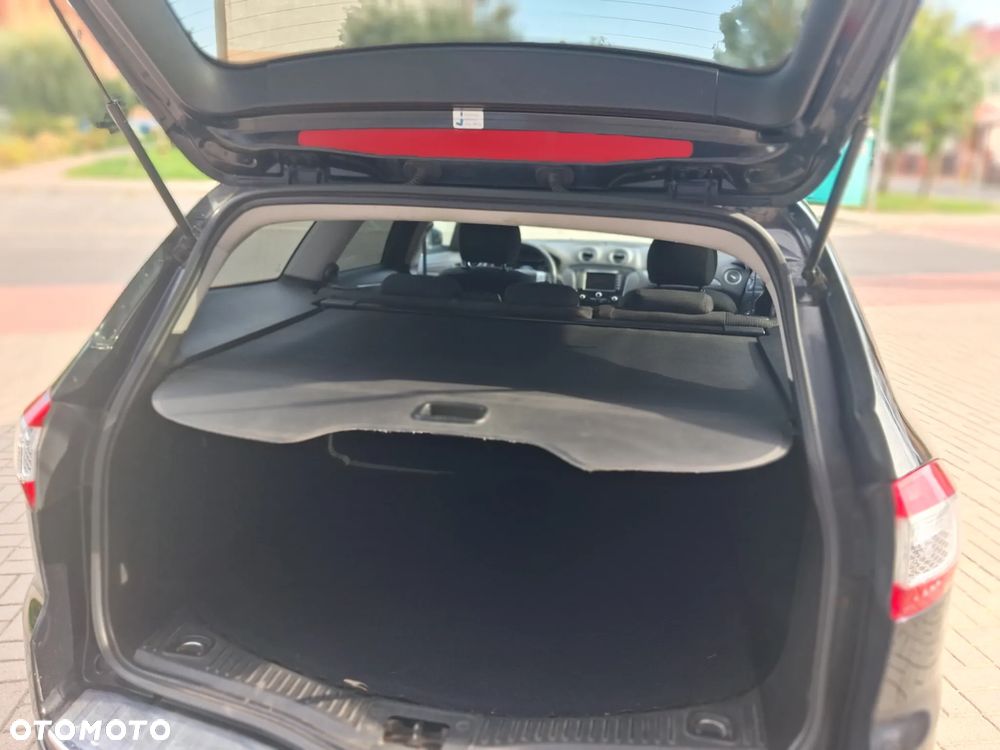 Ford Mondeo 2.0 TDCi Titanium - 24