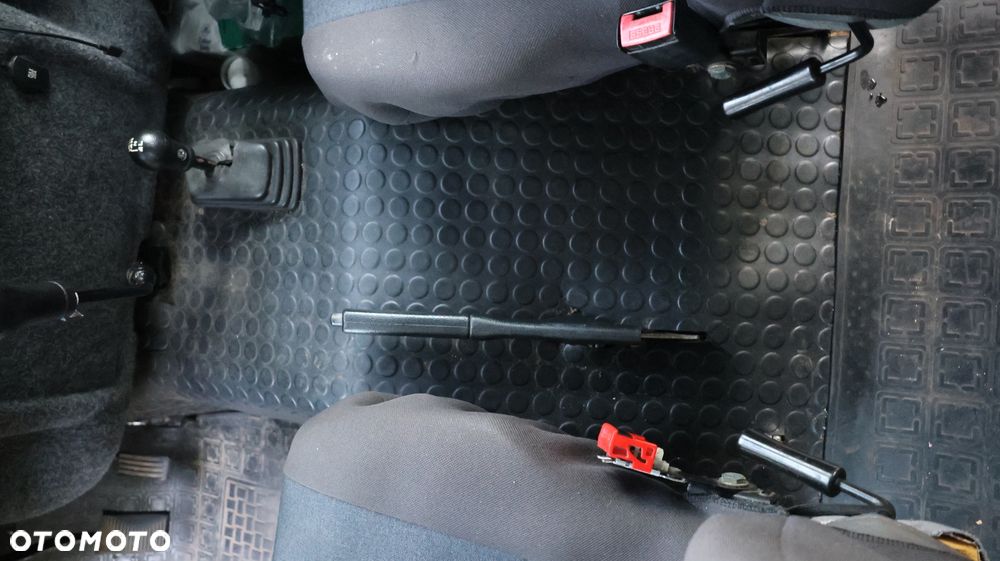 Land Rover Inny - 26