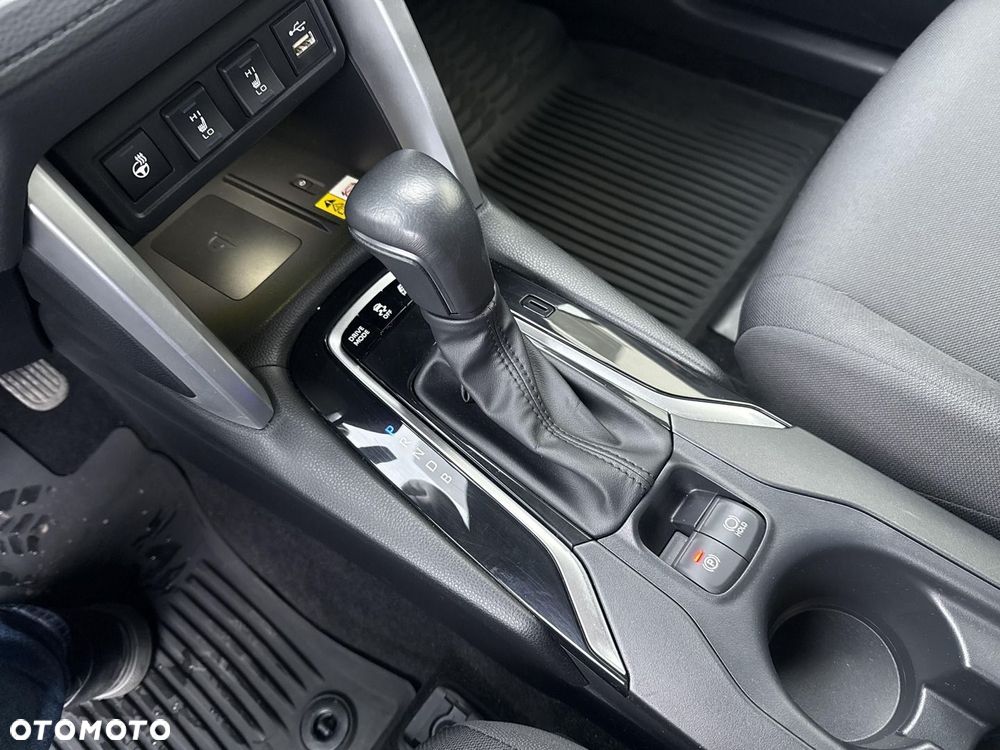 Toyota Corolla Cross - 18