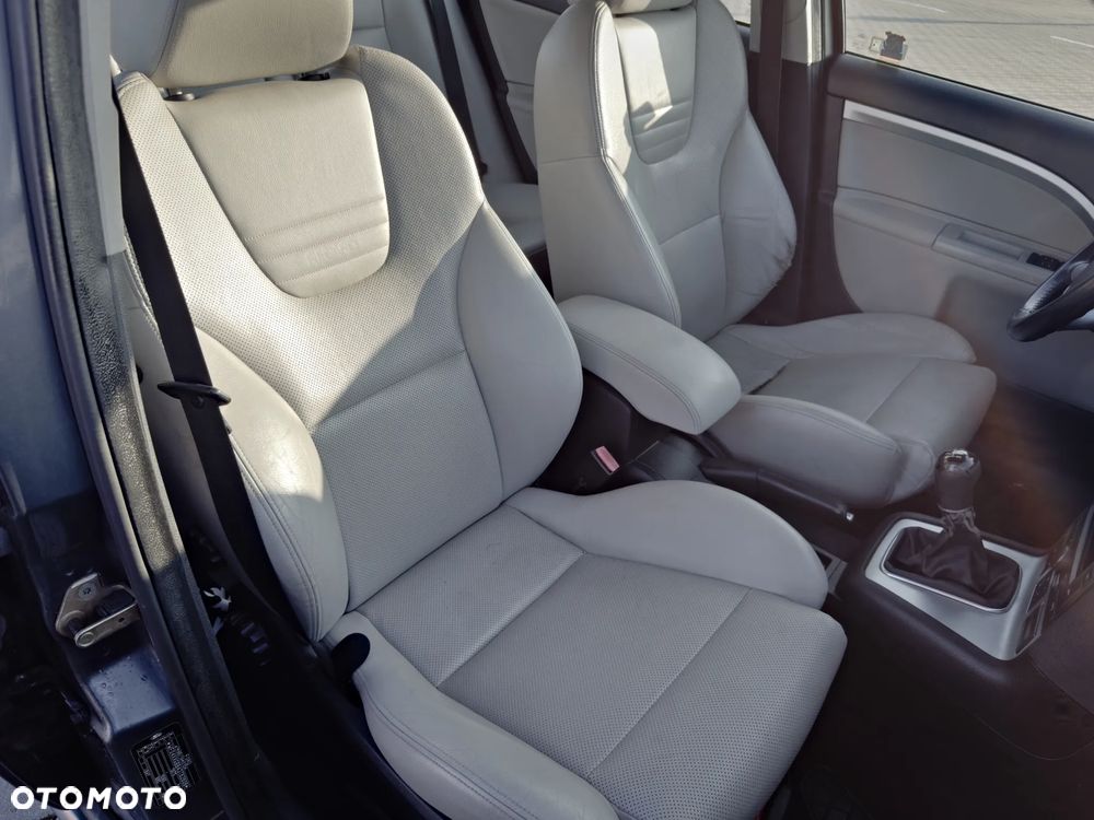 Ford Mondeo V6 ST 220 - 33