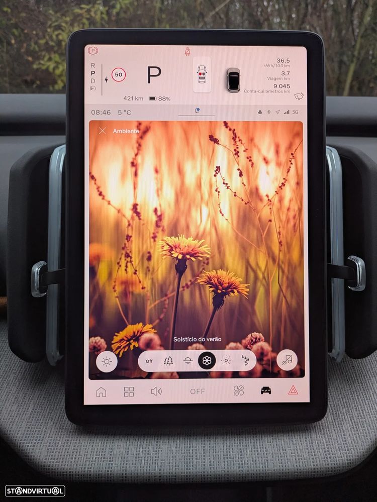 Volvo EX30 Single Motor Extended Range RWD Plus - 6