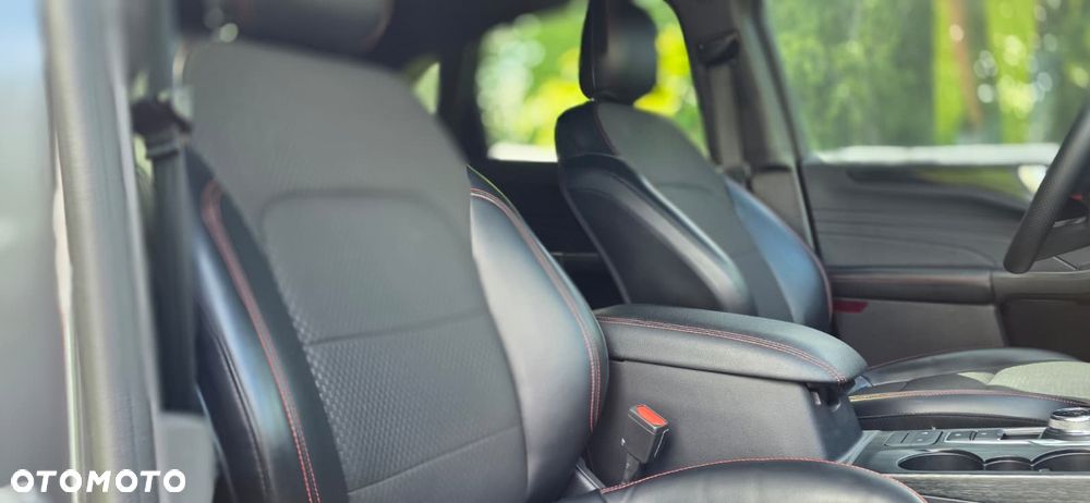 Ford Kuga - 16