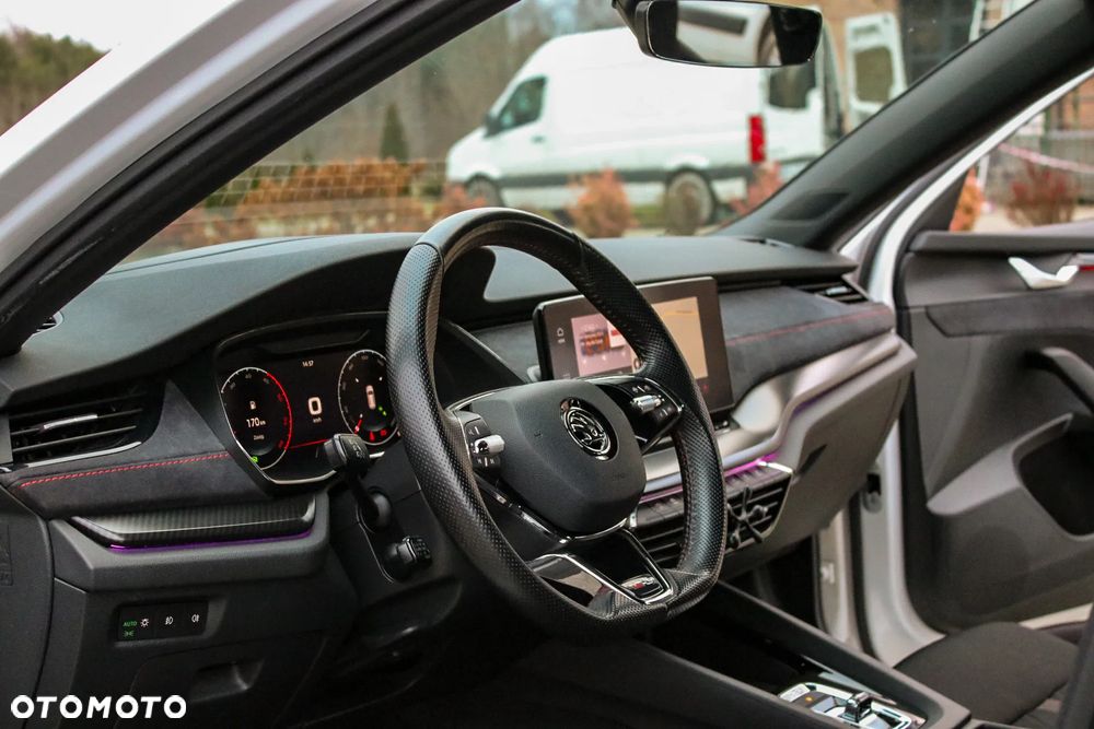 Skoda Octavia 2.0 TDI DSG 4x4 RS Plus - 31