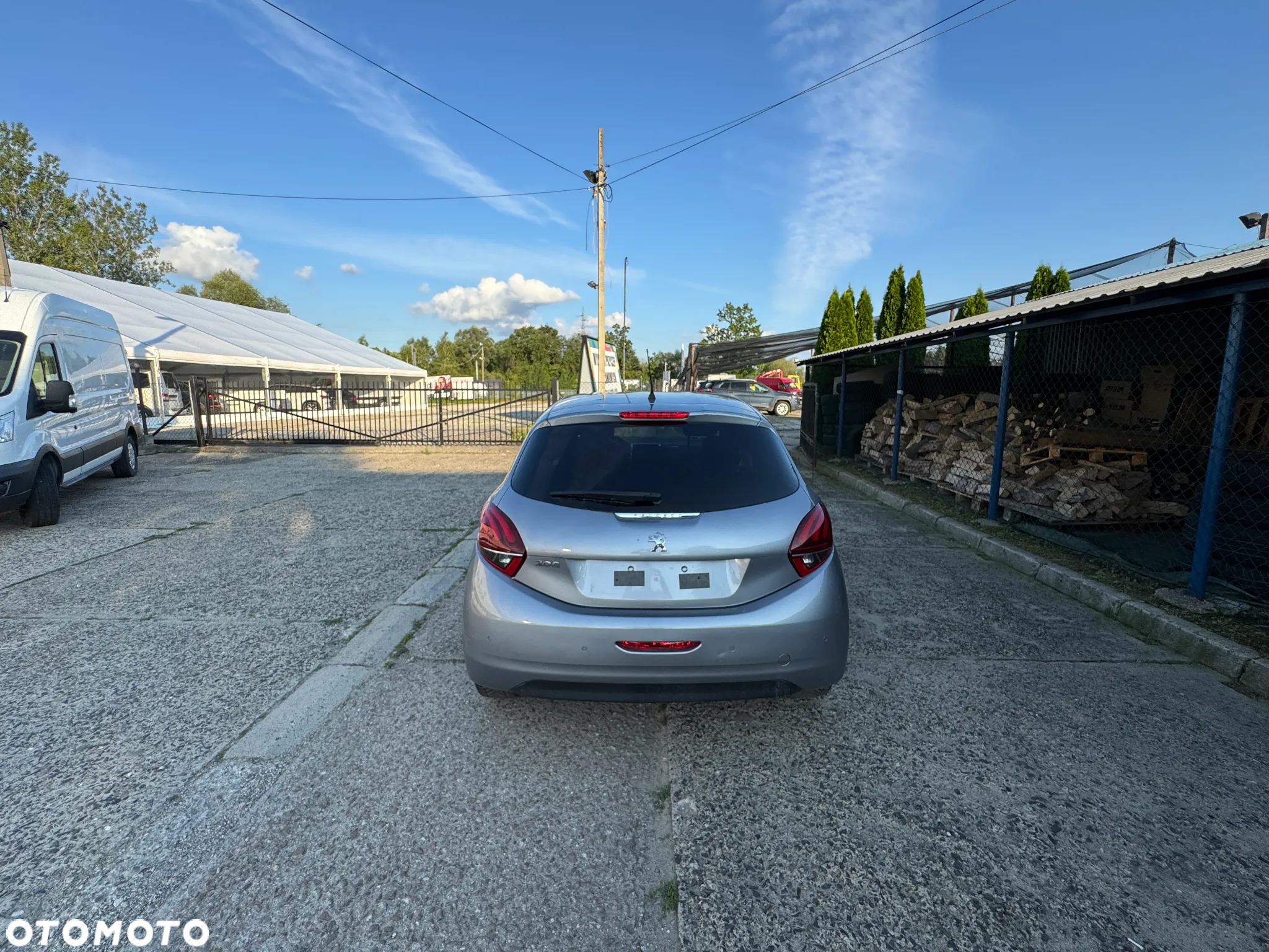 Peugeot 208 1.2 PureTech Allure - 4