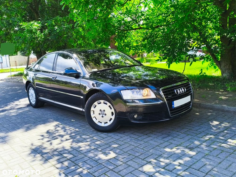 Audi A8 - 1