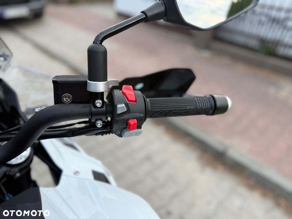 Benelli TRK 502X - 24