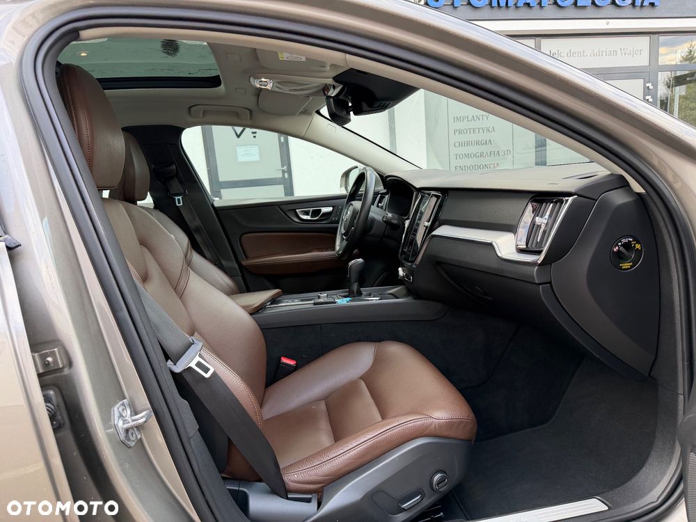 Volvo V60 D3 Summum - 6