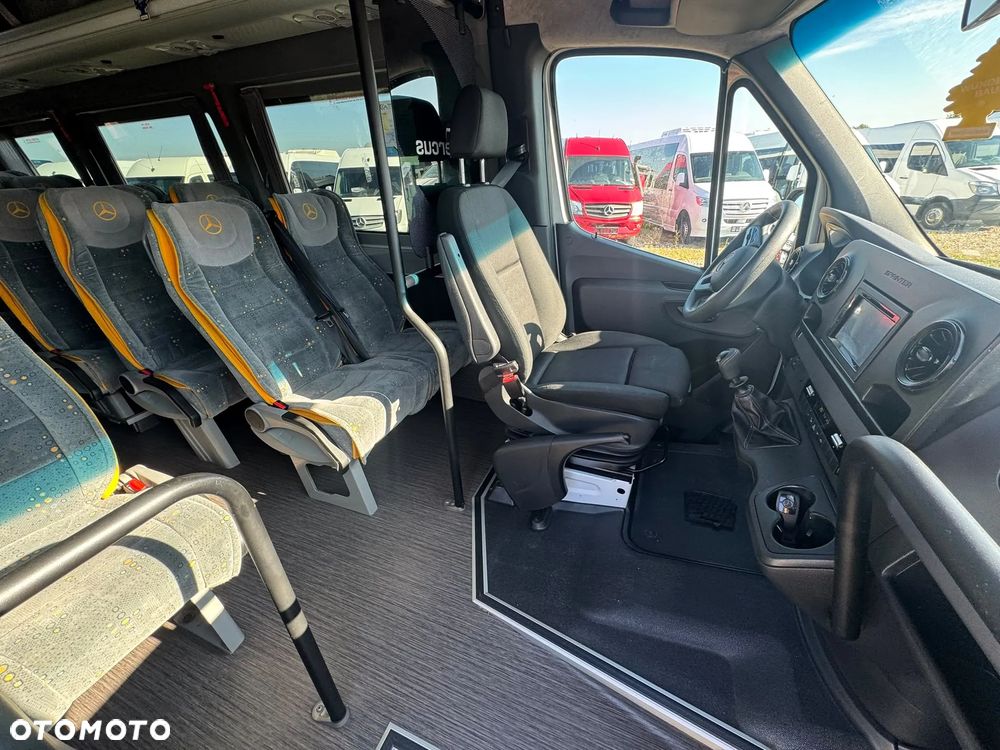 Mercedes-Benz Sprinter 519 - 8