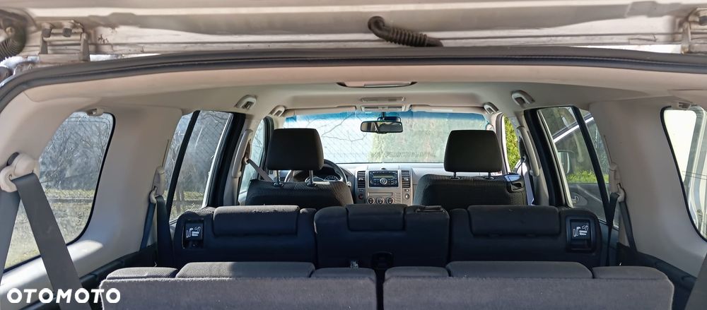 Nissan Pathfinder 2.5 D SE - 6