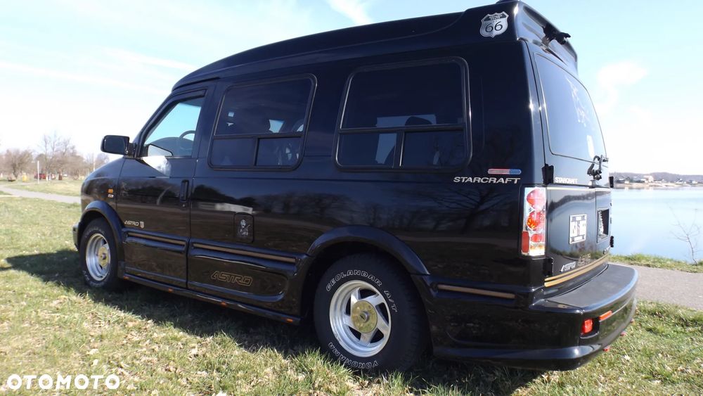 Chevrolet Astro - 9