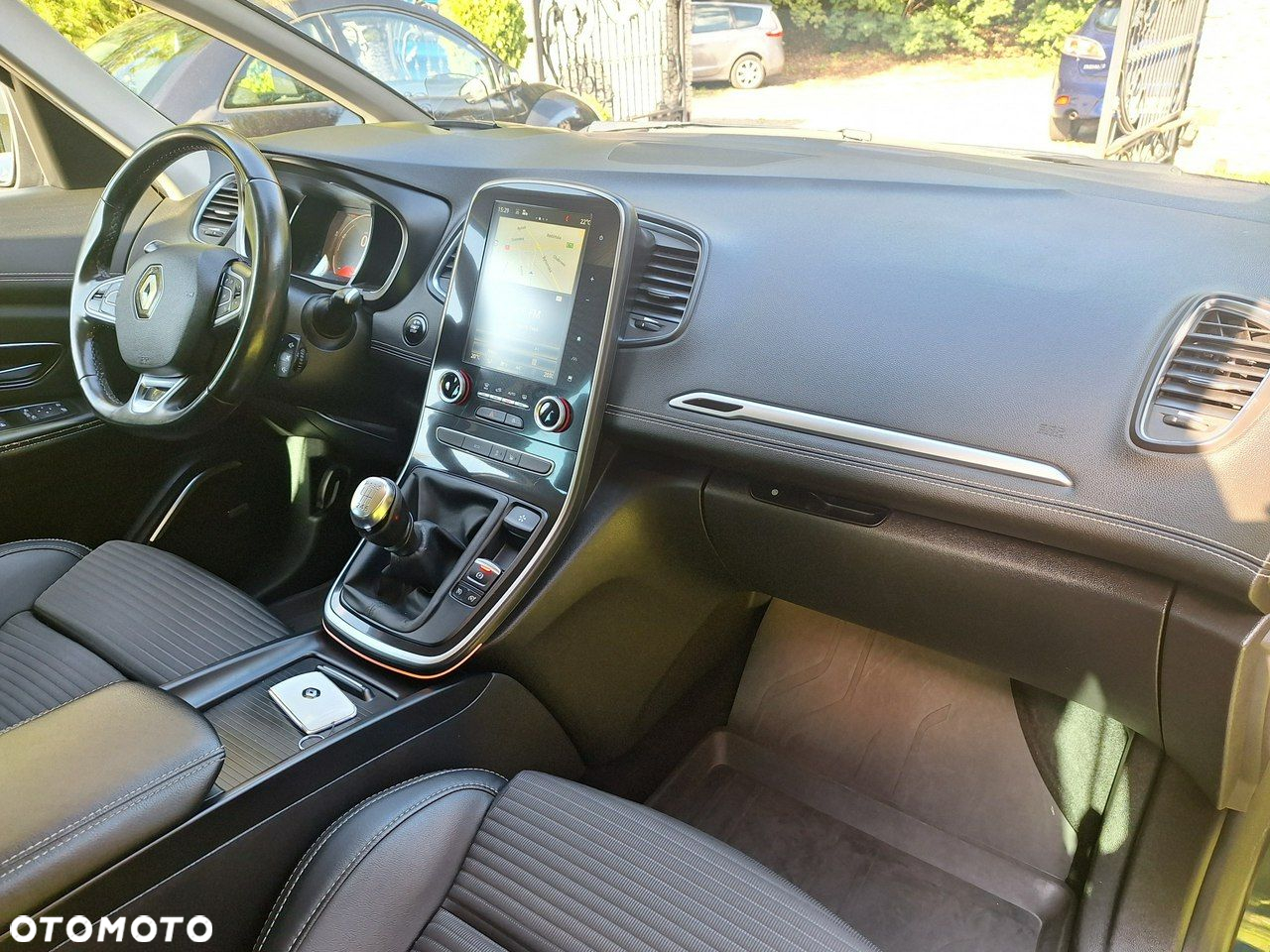 Renault Scenic ENERGY TCe 130 BOSE EDITION - 13