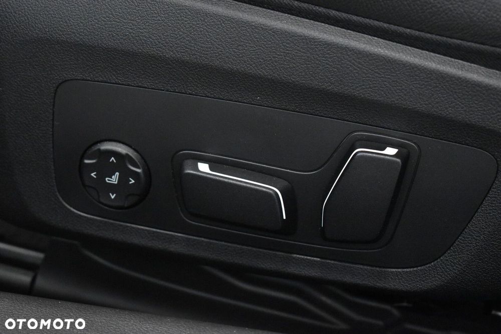 BMW Seria 2 M240i xDrive - 11