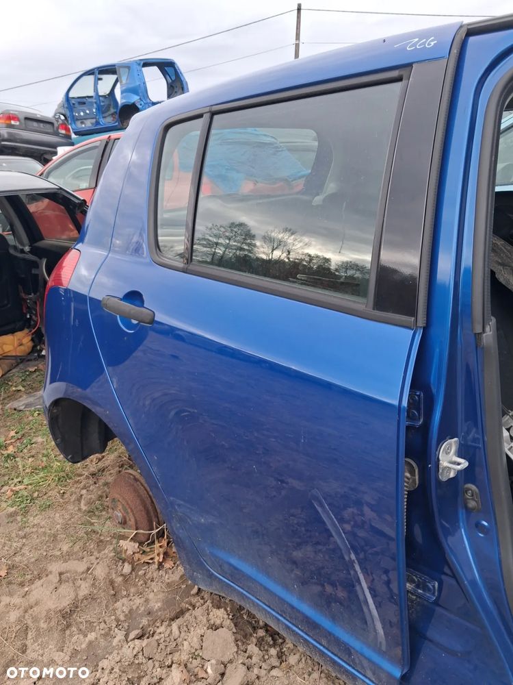 Suzuki Swift drzwi prawy tyl ZCG - 3