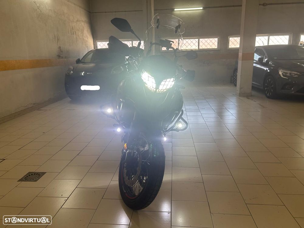Benelli TRK 502 - 4