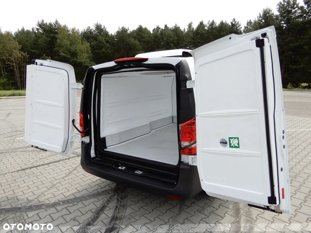 Mercedes-Benz VITO 114 CDI KERSTNER -20 st. C LONG Długi L2 Model W447 Silnik 2.2 CDI 136 KM Serwis ASO Do Ostatniego Kilometra Stan Jak Nowy UNIKAT - 16