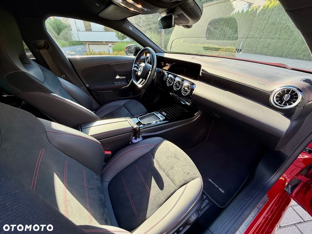 Mercedes-Benz CLA 200 AMG Line 7G-DCT - 22
