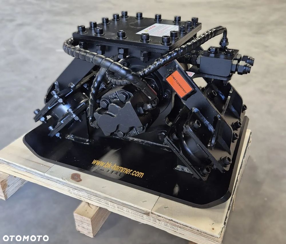 Zagęszczarka Płytowa Hydrauliczna maszyny 1-2,5 T BK Hammer - 7