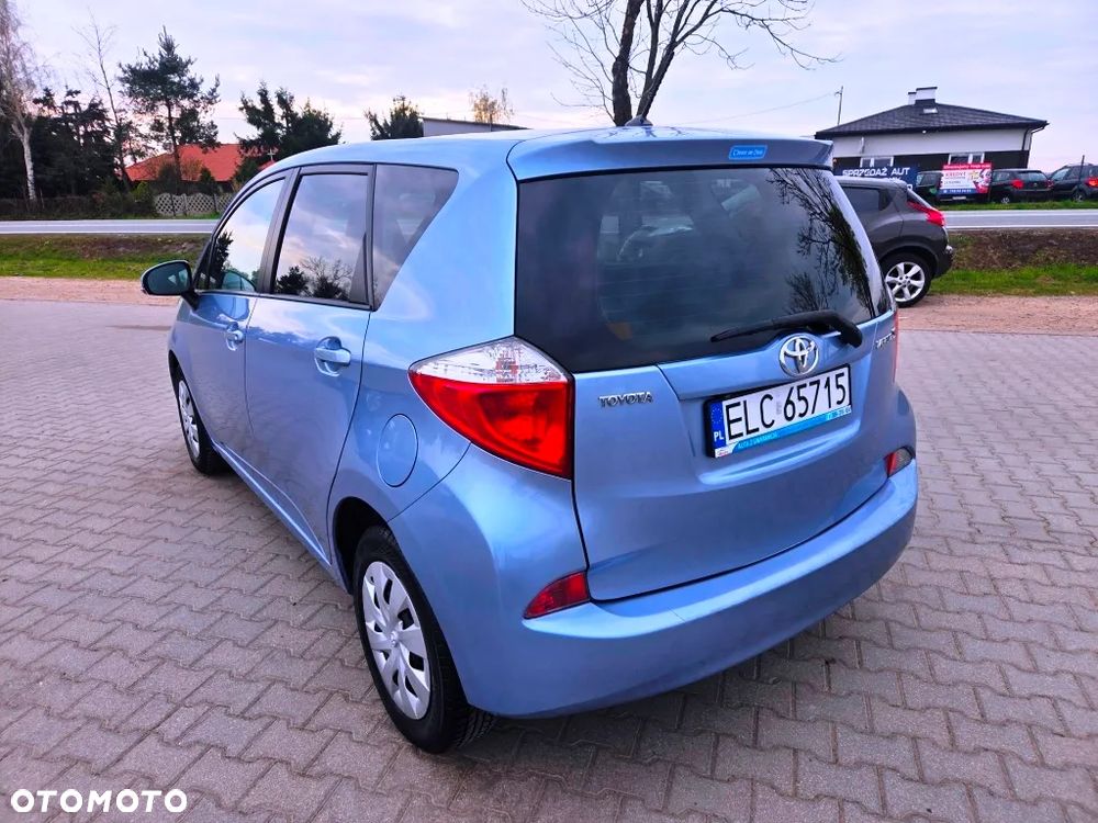 Toyota Verso S 1.33 Premium - 13