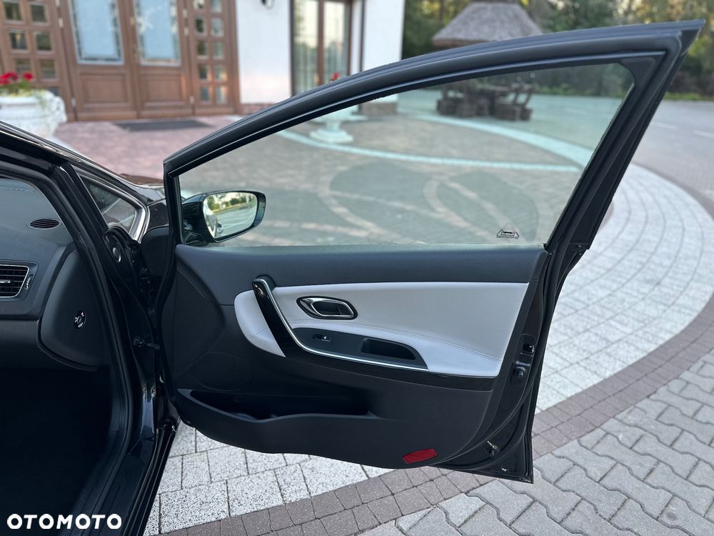 Kia Ceed 1.6 GDI Platinum Edition - 33