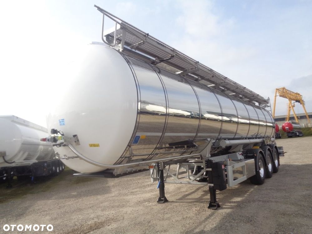 Lag cysterna chemiczna L4BH - 30.000 L lub 34.000 L - 1 komora - 2
