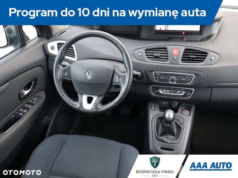 Renault Scenic - 8